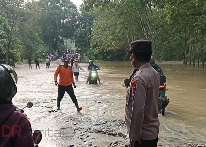 Polres Simalungun Siaga Banjir di Bosar Maligas