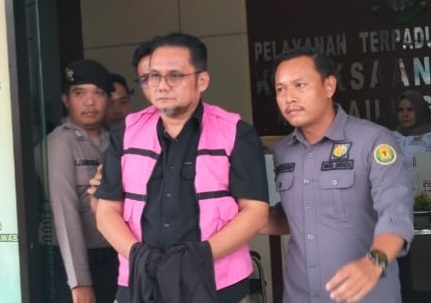 Kejari Madina Tahan Kepala BKPSDM Pemkab Terkait Korupsi Smart Village