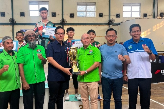 Rico Waas Tutup Turnamen Tenis Meja Piala Walikota Medan