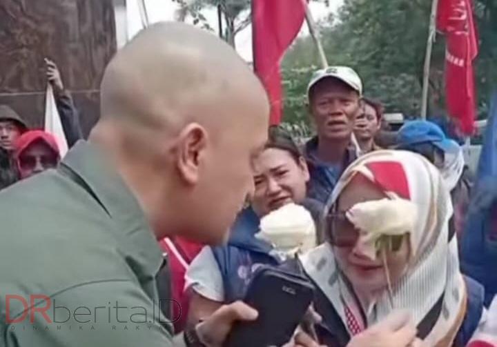 Bunga Mawar Putih Untuk Kejaksaan
